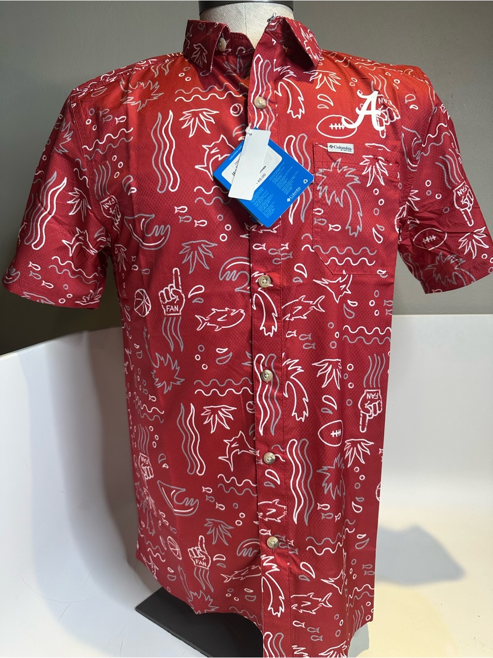 Columbia Red Short-Sleeve Button-Up with White Graphic Print